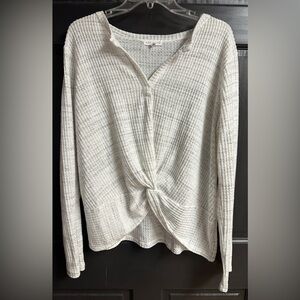 Socialite Women’s Long Sleeve Twist Front High Low Lightweight Sweater Size XL